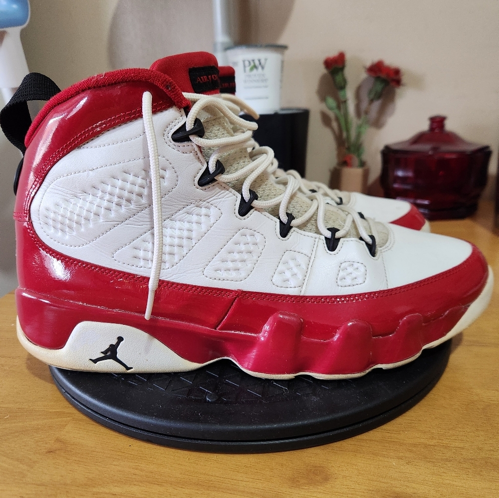 Air Jordan 9 "Gym Red" Mens.